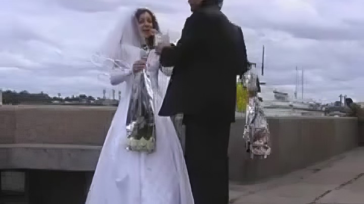 Русскую невесту трахают в свадебном платье фото